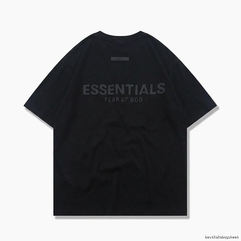 ESSENTIALS minimalist style black T-shirt