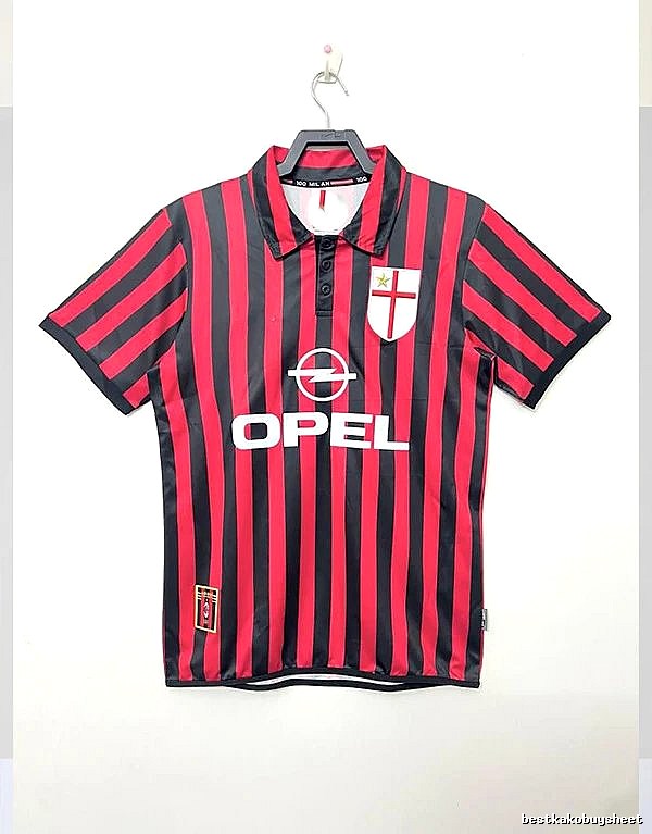 AC Milan Resort Retro soccer jersey Red Black Striped for Travel Looks