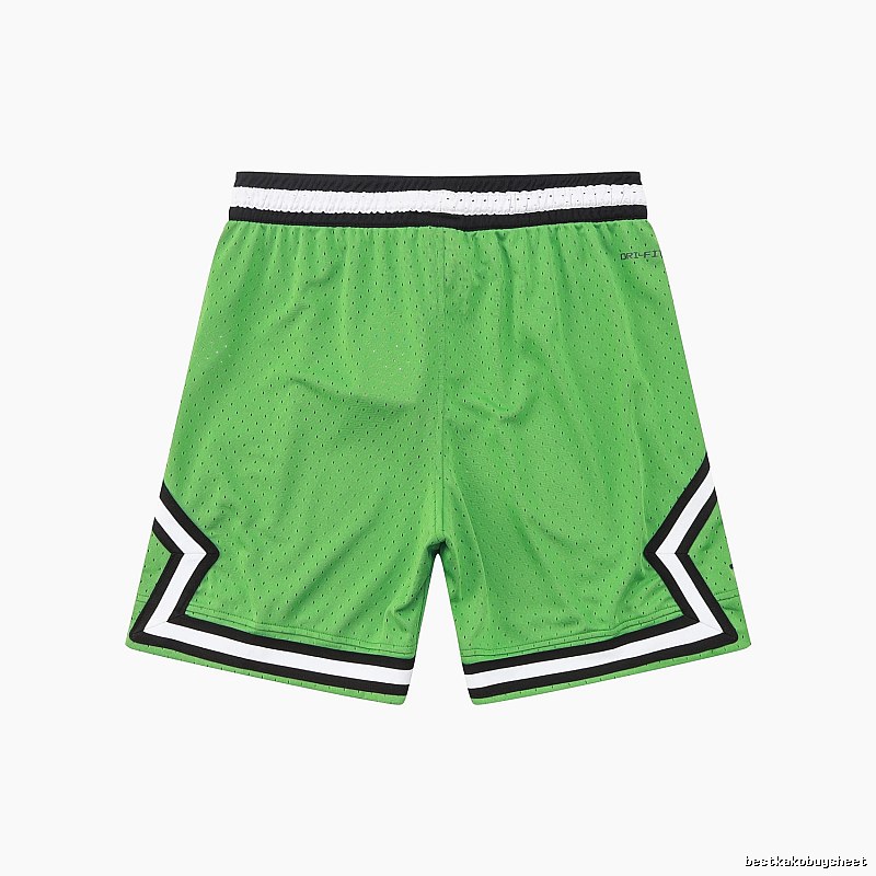 AJ basketball-style green shorts