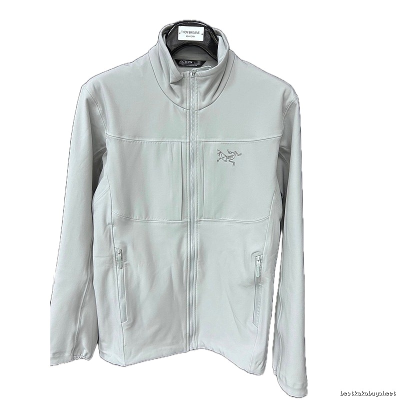 Arc’teryx lightweight light gray jacket
