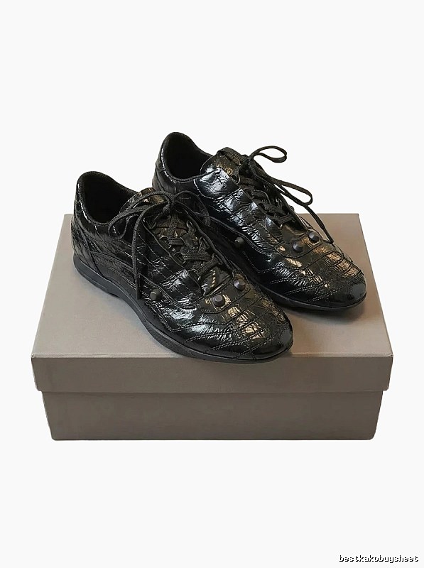 Balenciaga shiny trendy black shoes