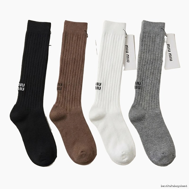Miu Miu trendy brand knee-high socks (black/brown/white/grey)