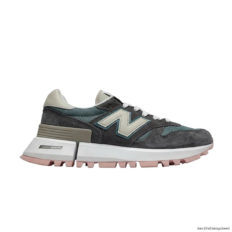 New Balance retro gray sports shoes