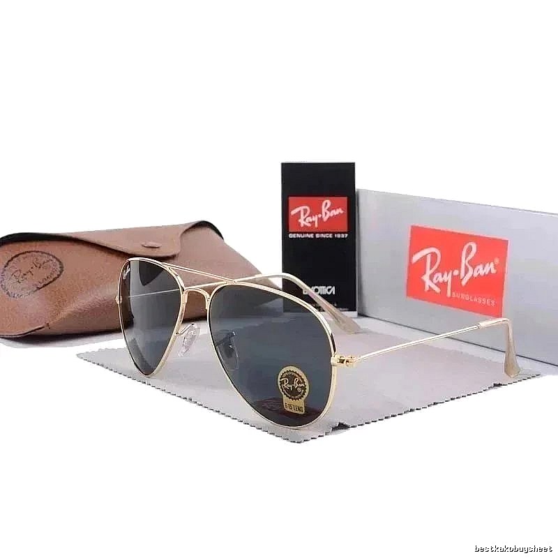 Ray-Ban Gift Ready Aviator sunglasses Metal Frame Sunglasses with Standout Detail