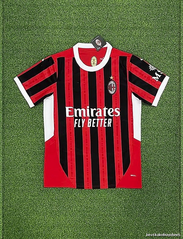 Real Madrid Relaxed Home soccer jersey White Real Madrid with Designer-Inspired Detail
