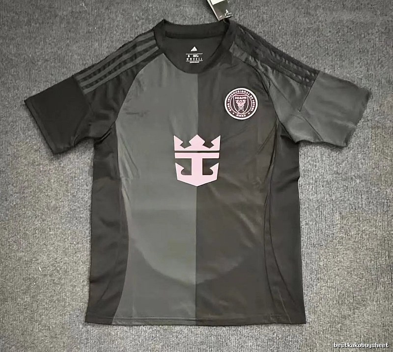 Real Madrid Resort Home soccer jersey White Football Gold for Travel Looks