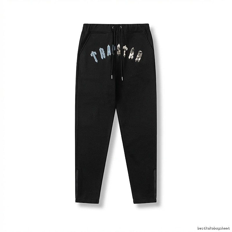 Trapstar street-style black sweatpants