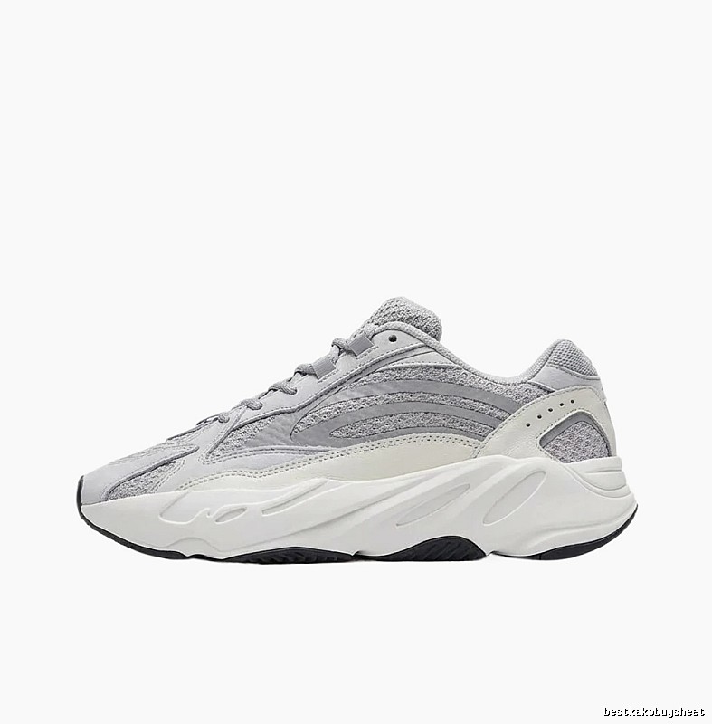 Yeezy retro gray and white sports shoes